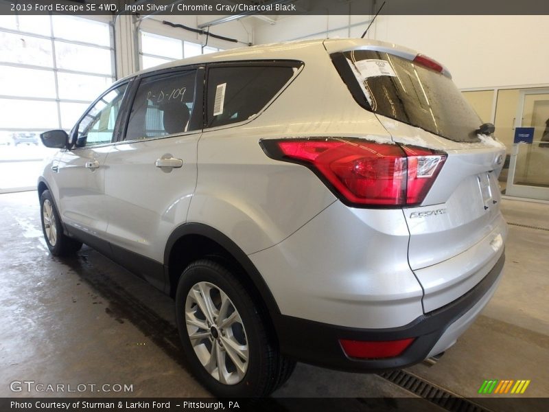 Ingot Silver / Chromite Gray/Charcoal Black 2019 Ford Escape SE 4WD