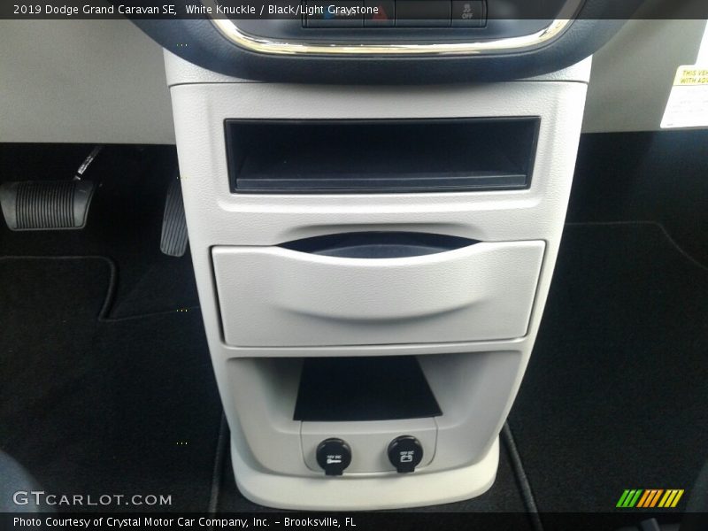 White Knuckle / Black/Light Graystone 2019 Dodge Grand Caravan SE