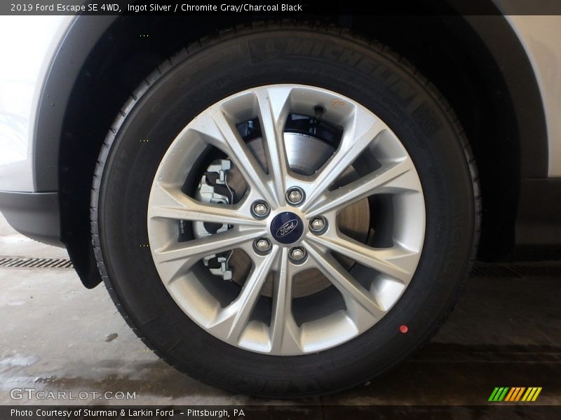Ingot Silver / Chromite Gray/Charcoal Black 2019 Ford Escape SE 4WD