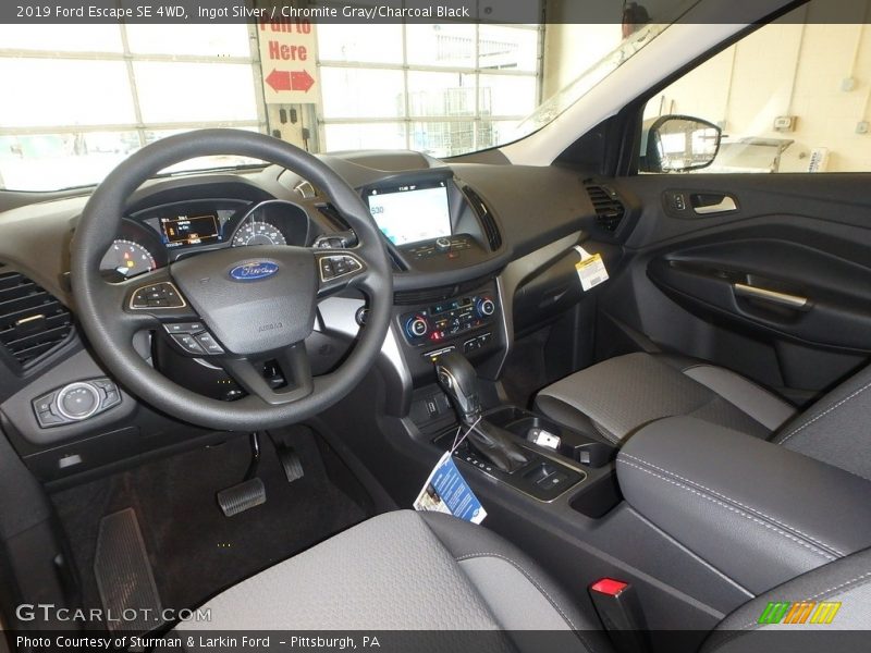Ingot Silver / Chromite Gray/Charcoal Black 2019 Ford Escape SE 4WD