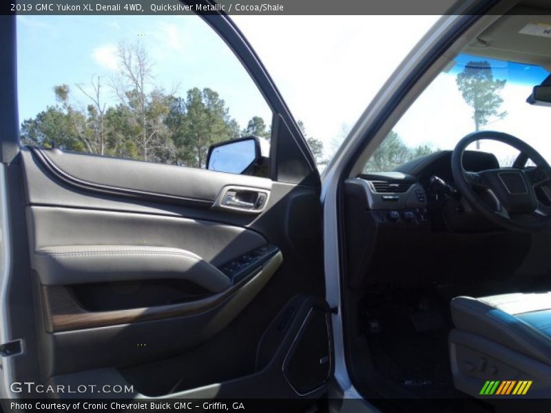 Quicksilver Metallic / Cocoa/Shale 2019 GMC Yukon XL Denali 4WD