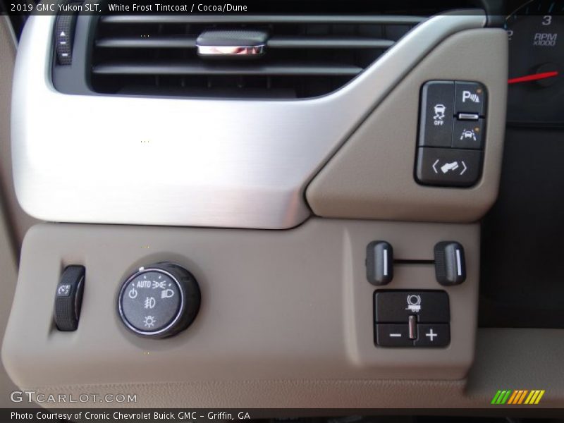 Controls of 2019 Yukon SLT