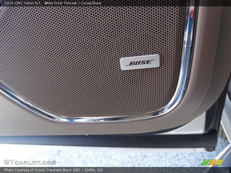 White Frost Tintcoat / Cocoa/Dune 2019 GMC Yukon SLT