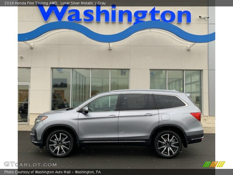 Lunar Silver Metallic / Gray 2019 Honda Pilot Touring AWD