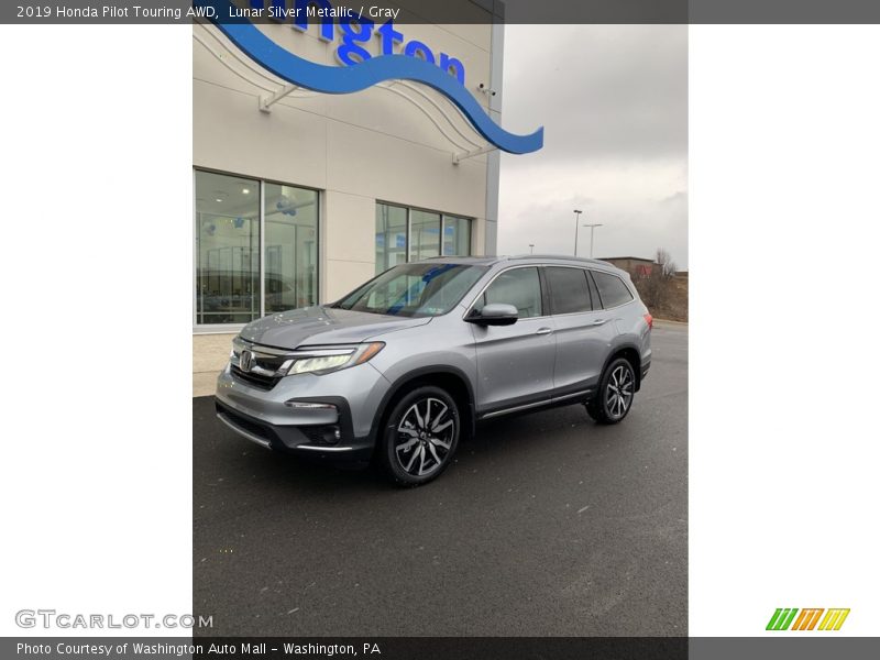 Lunar Silver Metallic / Gray 2019 Honda Pilot Touring AWD