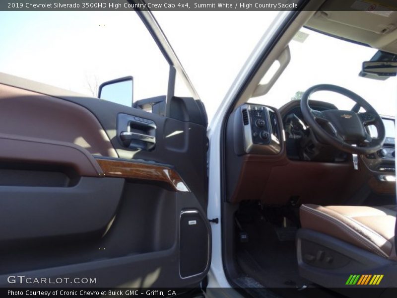 Summit White / High Country Saddle 2019 Chevrolet Silverado 3500HD High Country Crew Cab 4x4
