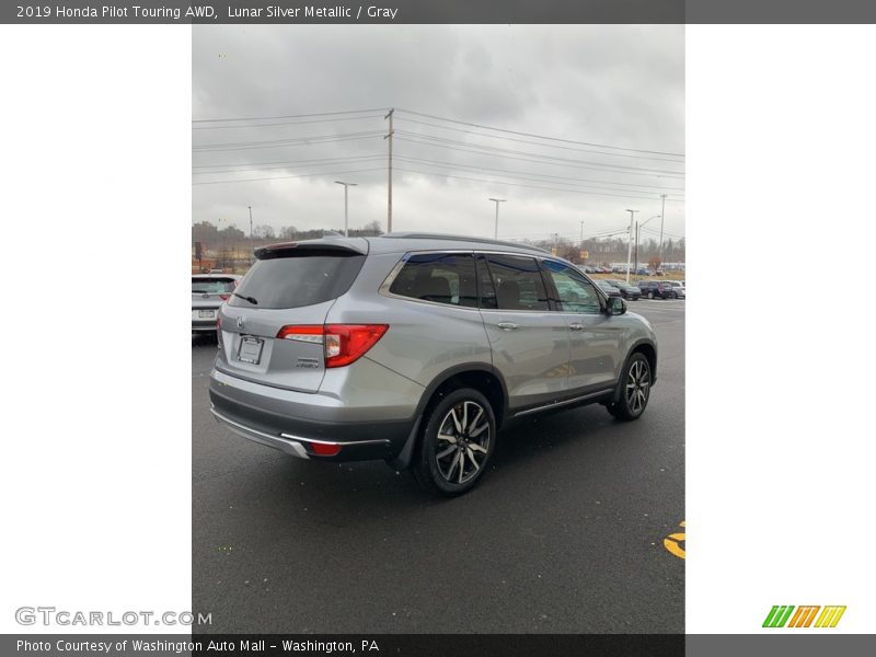 Lunar Silver Metallic / Gray 2019 Honda Pilot Touring AWD