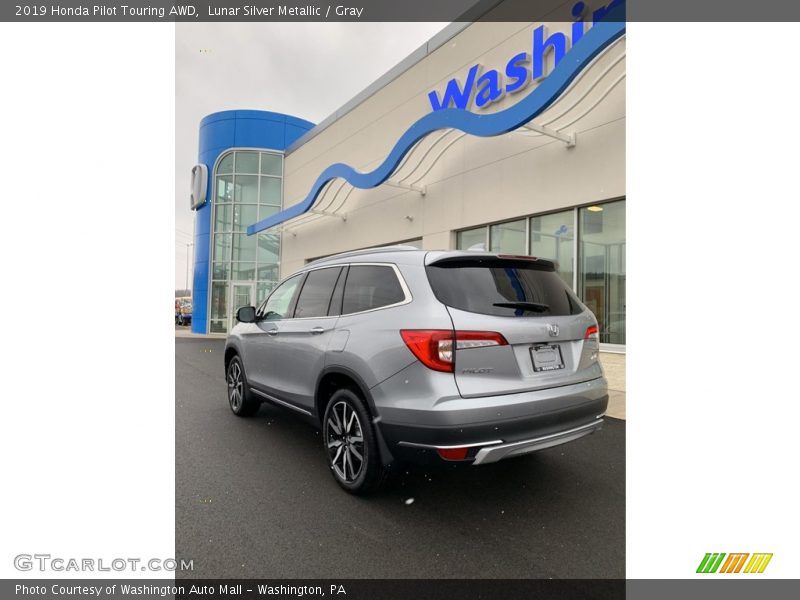 Lunar Silver Metallic / Gray 2019 Honda Pilot Touring AWD