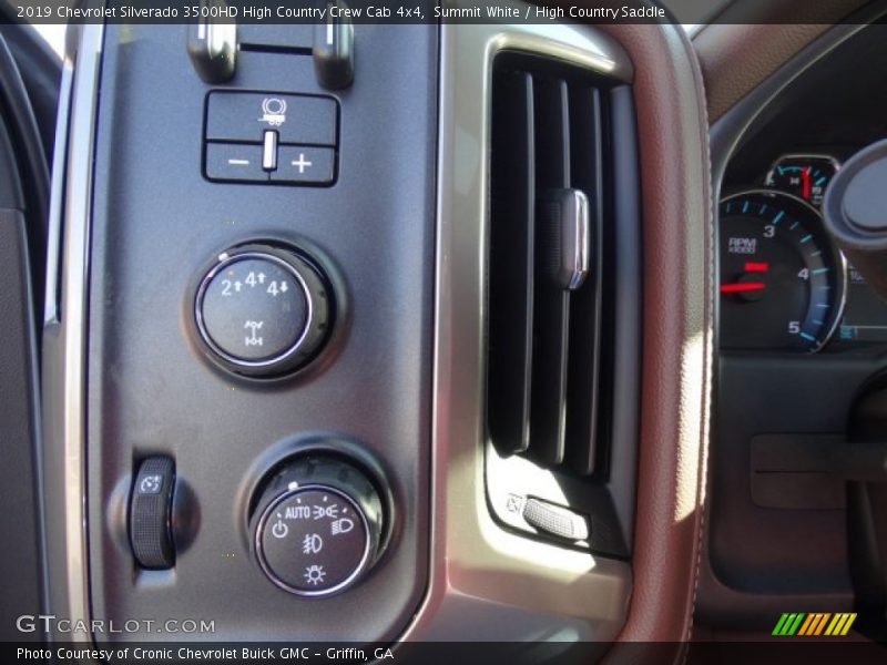 Summit White / High Country Saddle 2019 Chevrolet Silverado 3500HD High Country Crew Cab 4x4