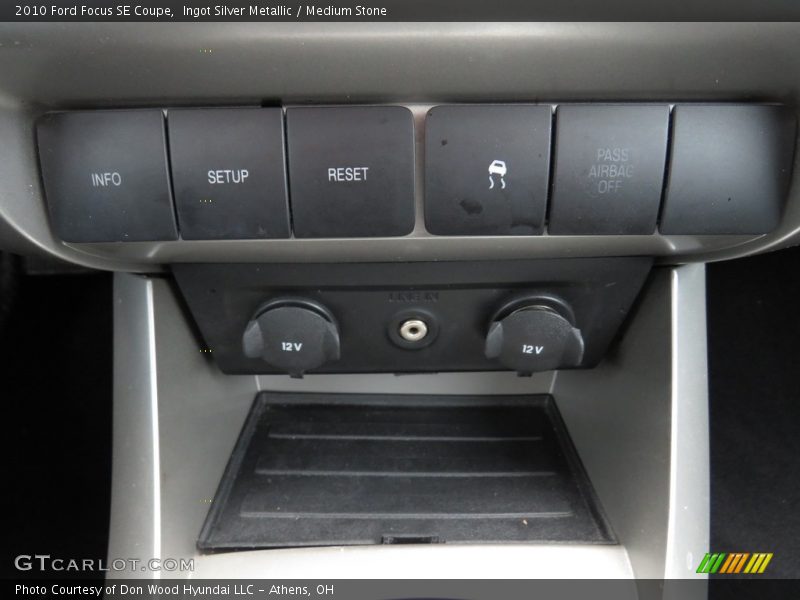 Ingot Silver Metallic / Medium Stone 2010 Ford Focus SE Coupe