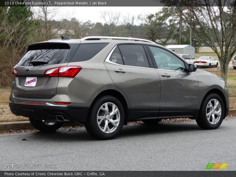 Pepperdust Metallic / Jet Black 2019 Chevrolet Equinox LT