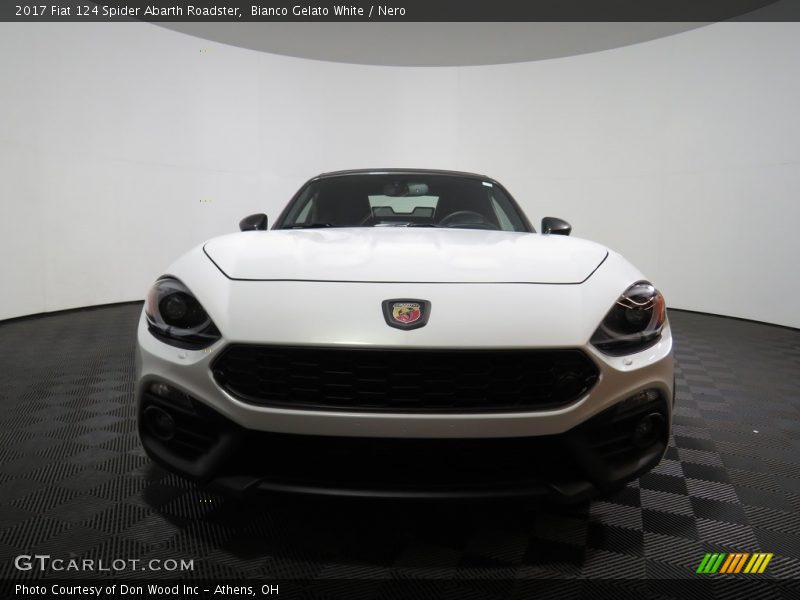 Bianco Gelato White / Nero 2017 Fiat 124 Spider Abarth Roadster
