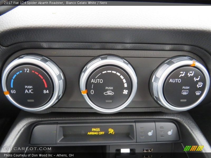 Bianco Gelato White / Nero 2017 Fiat 124 Spider Abarth Roadster