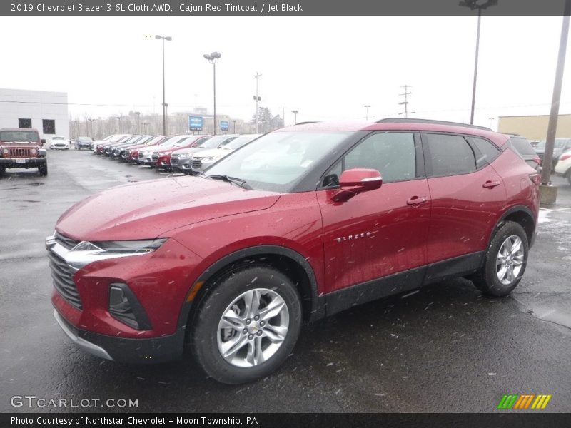 Front 3/4 View of 2019 Blazer 3.6L Cloth AWD