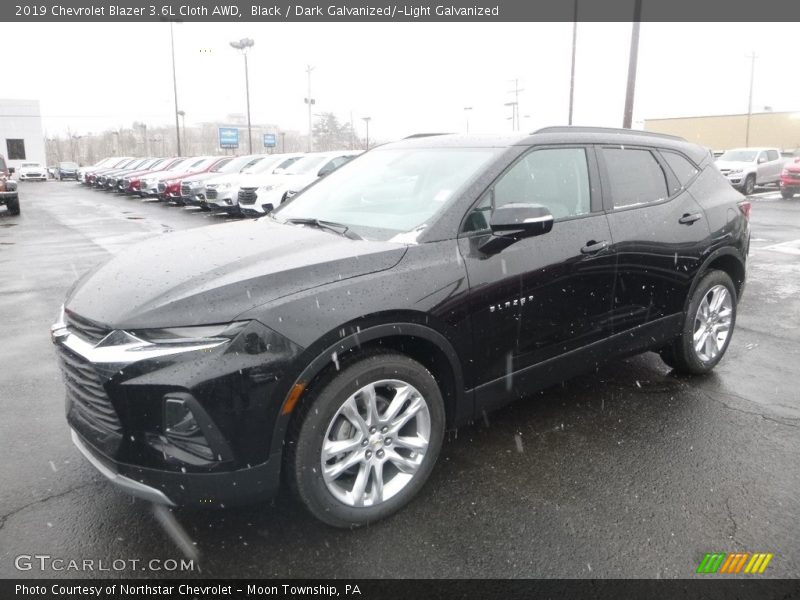 Front 3/4 View of 2019 Blazer 3.6L Cloth AWD