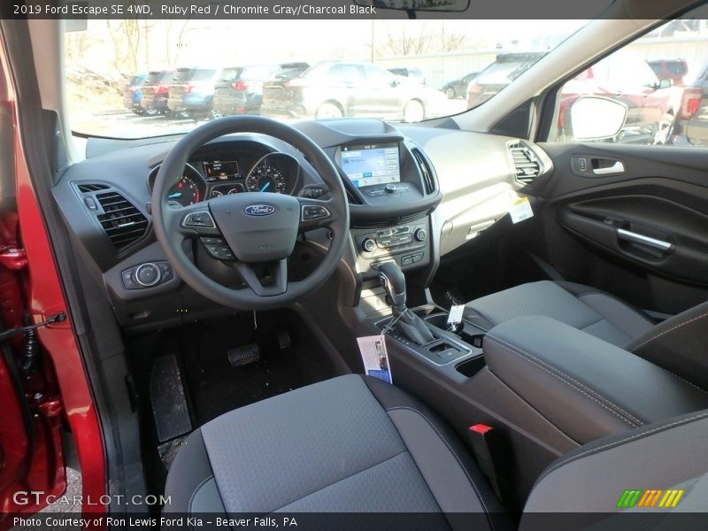 Ruby Red / Chromite Gray/Charcoal Black 2019 Ford Escape SE 4WD