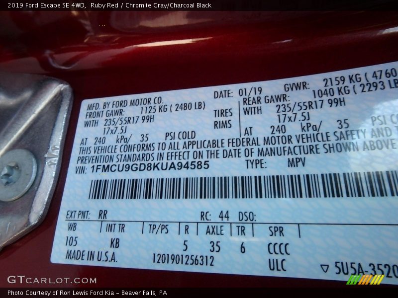 Ruby Red / Chromite Gray/Charcoal Black 2019 Ford Escape SE 4WD