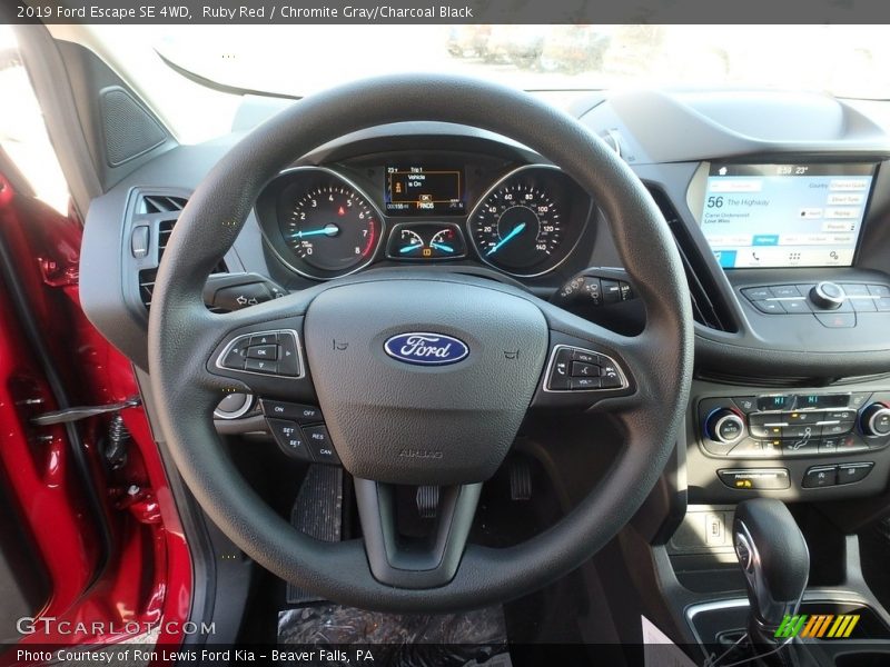 Ruby Red / Chromite Gray/Charcoal Black 2019 Ford Escape SE 4WD