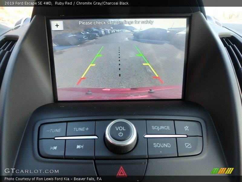 Ruby Red / Chromite Gray/Charcoal Black 2019 Ford Escape SE 4WD