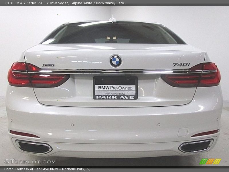 Alpine White / Ivory White/Black 2018 BMW 7 Series 740i xDrive Sedan