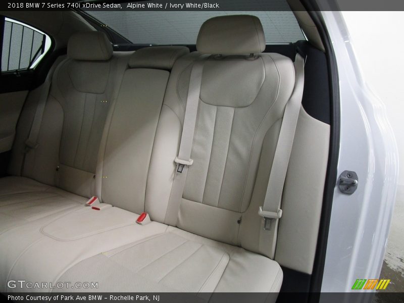 Alpine White / Ivory White/Black 2018 BMW 7 Series 740i xDrive Sedan