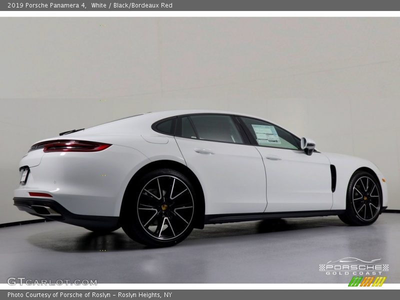 White / Black/Bordeaux Red 2019 Porsche Panamera 4