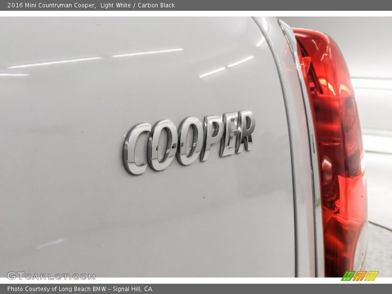 Light White / Carbon Black 2016 Mini Countryman Cooper