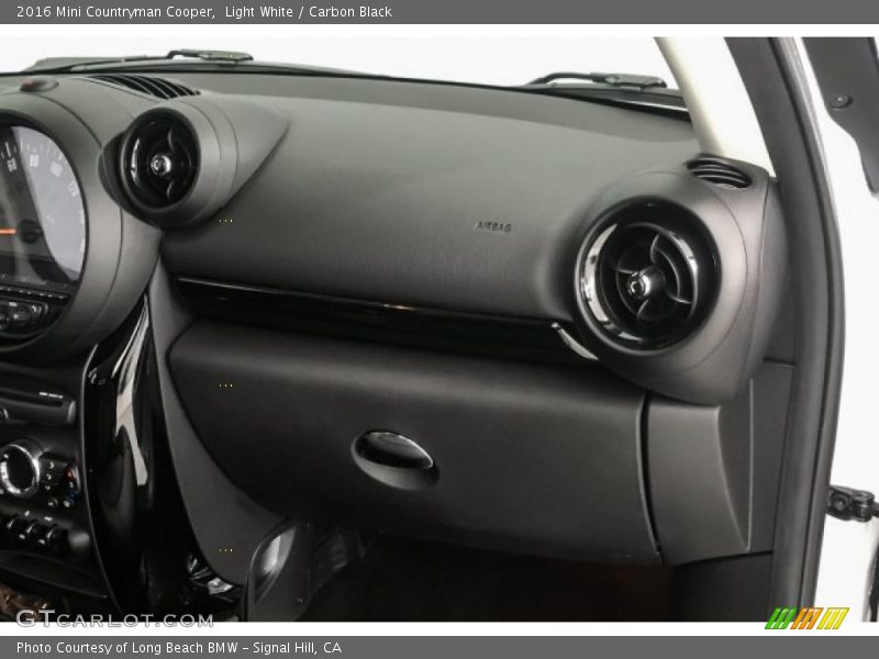 Light White / Carbon Black 2016 Mini Countryman Cooper