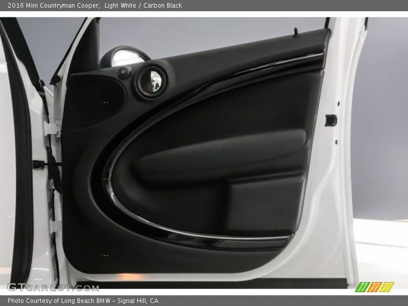 Light White / Carbon Black 2016 Mini Countryman Cooper