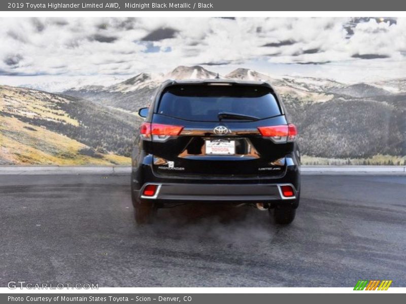 Midnight Black Metallic / Black 2019 Toyota Highlander Limited AWD