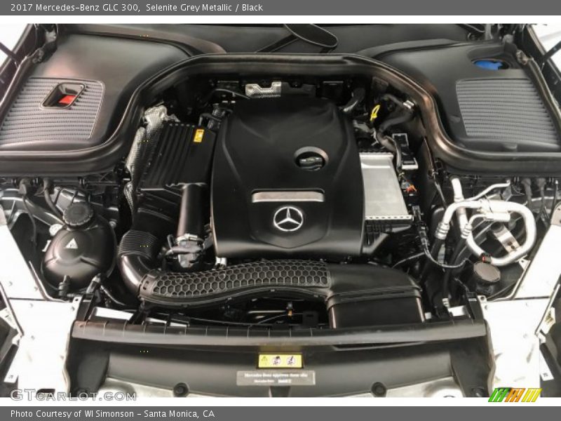 Selenite Grey Metallic / Black 2017 Mercedes-Benz GLC 300