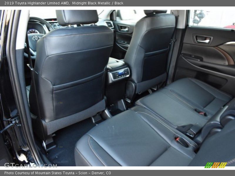 Midnight Black Metallic / Black 2019 Toyota Highlander Limited AWD