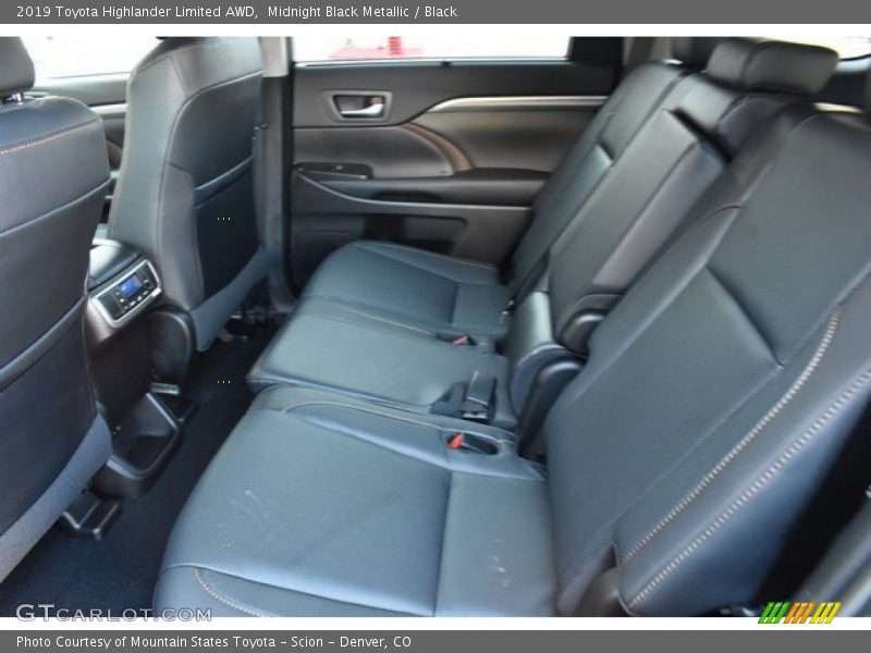Midnight Black Metallic / Black 2019 Toyota Highlander Limited AWD