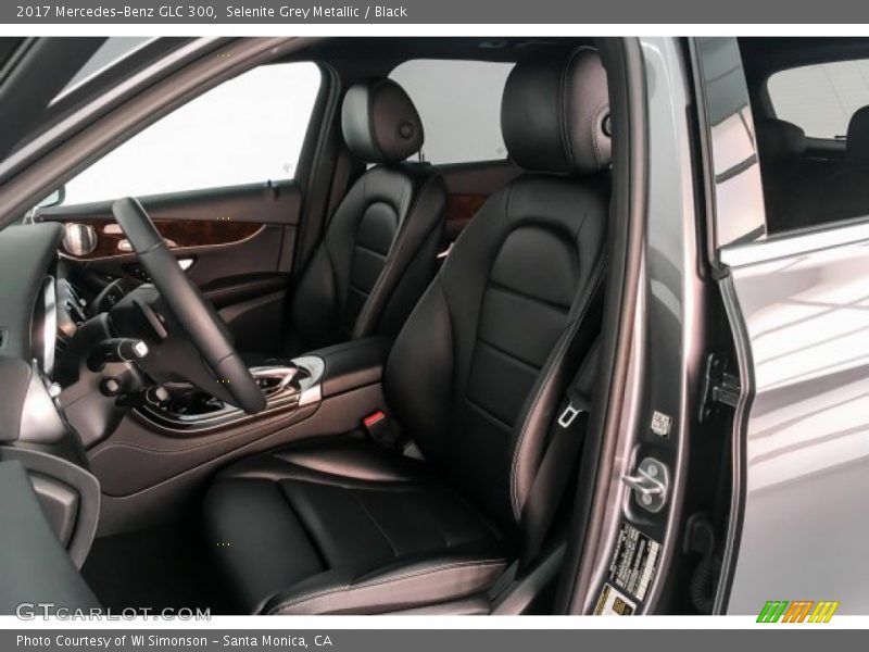 Selenite Grey Metallic / Black 2017 Mercedes-Benz GLC 300