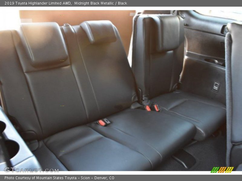 Midnight Black Metallic / Black 2019 Toyota Highlander Limited AWD