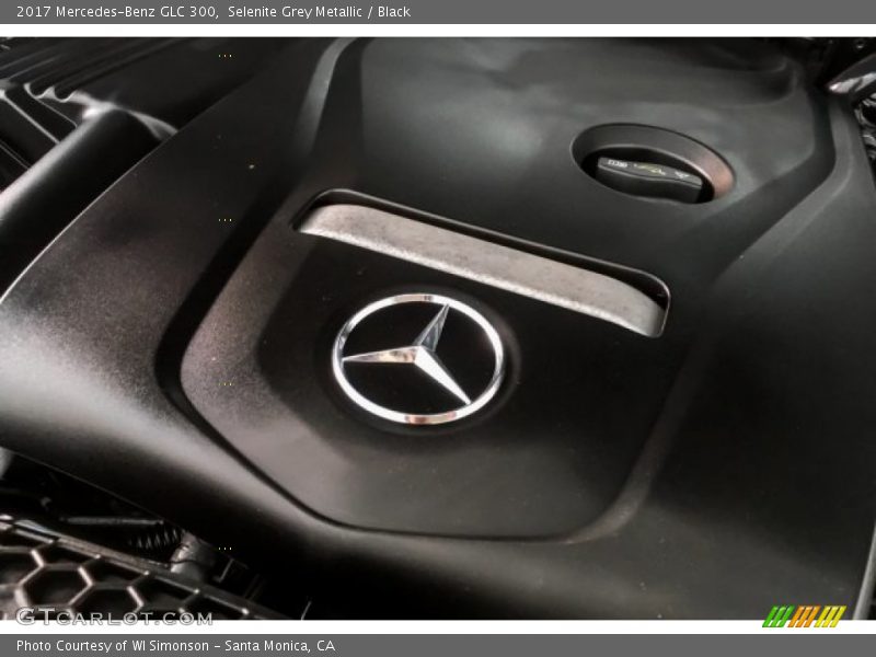 Selenite Grey Metallic / Black 2017 Mercedes-Benz GLC 300