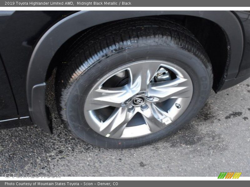 Midnight Black Metallic / Black 2019 Toyota Highlander Limited AWD
