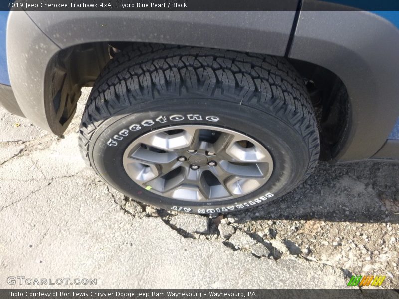 Hydro Blue Pearl / Black 2019 Jeep Cherokee Trailhawk 4x4