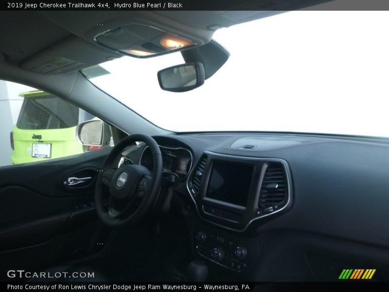 Hydro Blue Pearl / Black 2019 Jeep Cherokee Trailhawk 4x4