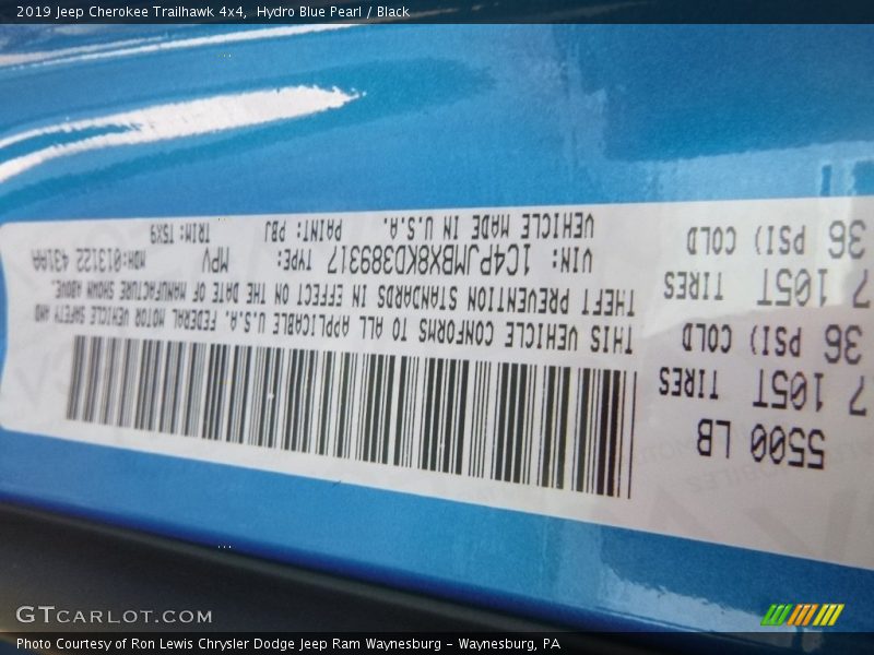 Hydro Blue Pearl / Black 2019 Jeep Cherokee Trailhawk 4x4