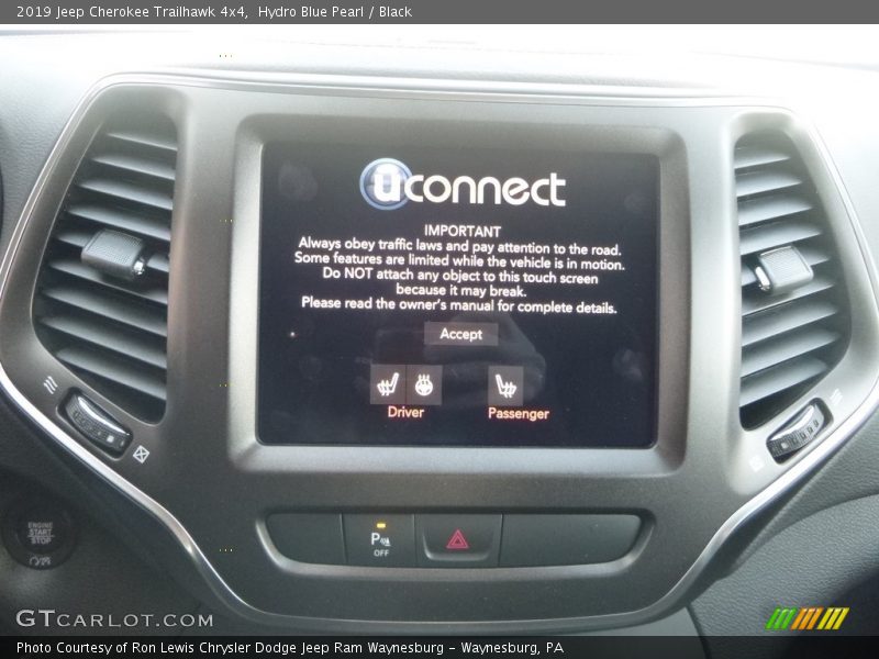 Hydro Blue Pearl / Black 2019 Jeep Cherokee Trailhawk 4x4