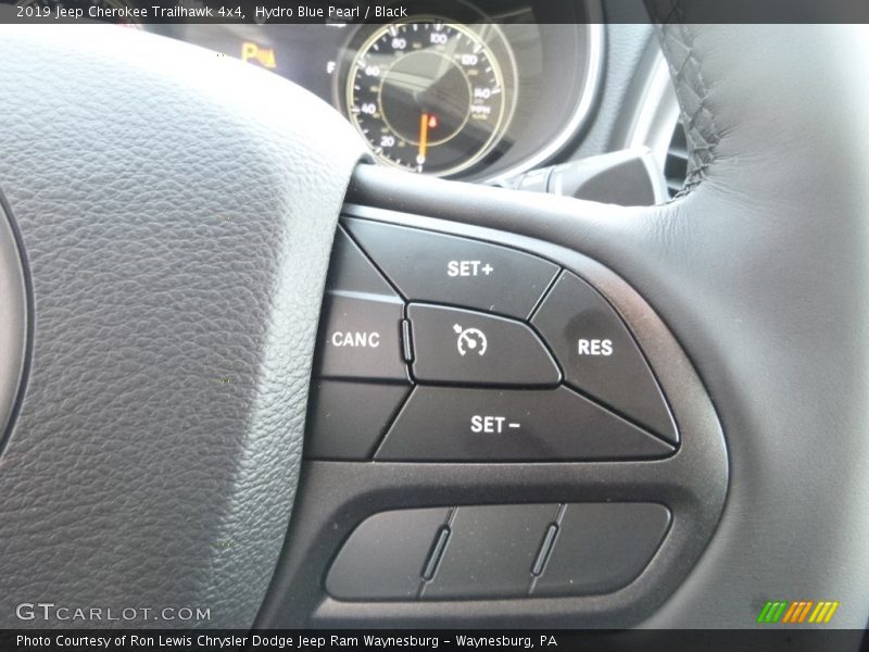 Hydro Blue Pearl / Black 2019 Jeep Cherokee Trailhawk 4x4