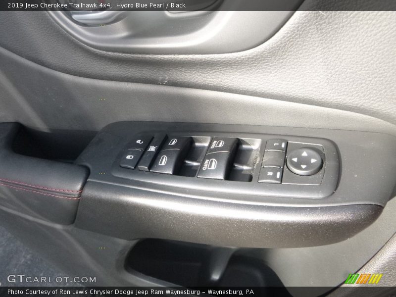 Hydro Blue Pearl / Black 2019 Jeep Cherokee Trailhawk 4x4