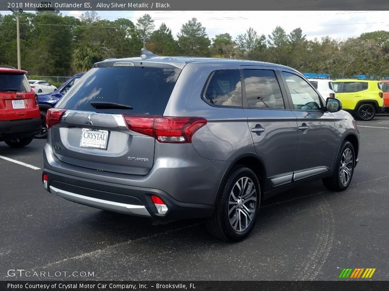 Alloy Silver Metallic / Black 2018 Mitsubishi Outlander ES