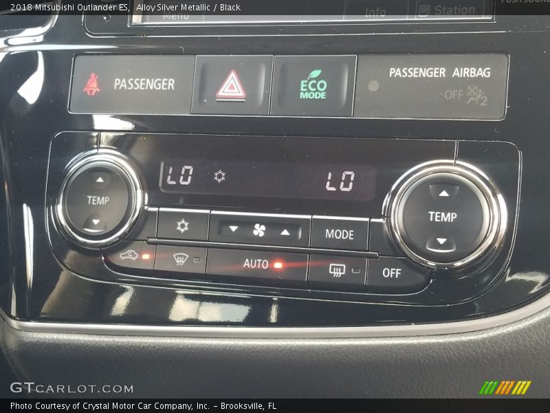 Alloy Silver Metallic / Black 2018 Mitsubishi Outlander ES