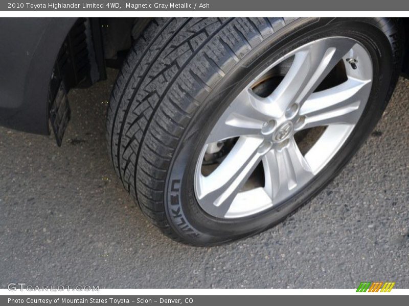 Magnetic Gray Metallic / Ash 2010 Toyota Highlander Limited 4WD