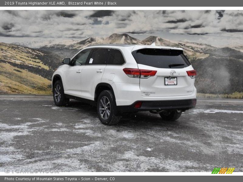 Blizzard Pearl White / Black 2019 Toyota Highlander XLE AWD