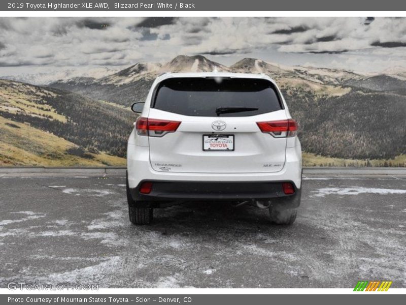 Blizzard Pearl White / Black 2019 Toyota Highlander XLE AWD