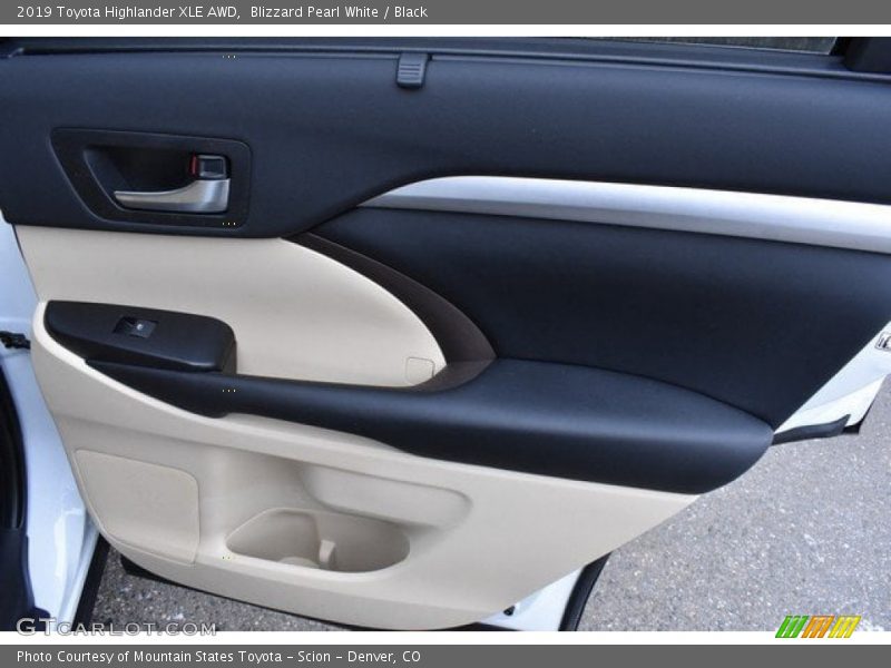 Blizzard Pearl White / Black 2019 Toyota Highlander XLE AWD