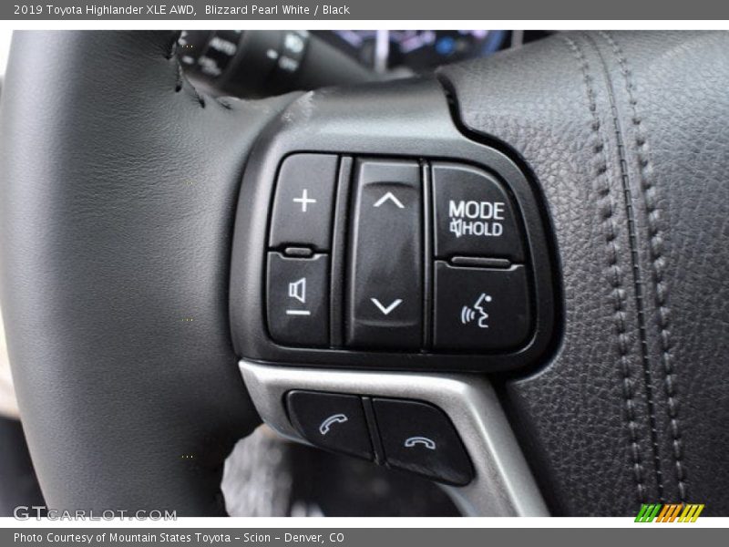 Blizzard Pearl White / Black 2019 Toyota Highlander XLE AWD